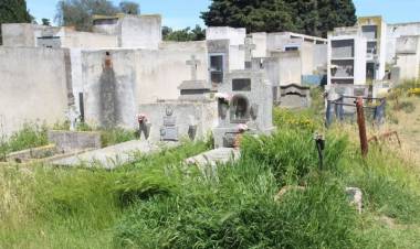 Continúan los robos en el cementerio local