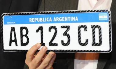 Autorizan a circular con patentes de papel por falta de insumos