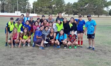 Femenino: FC Puerto Belgrano realizó una prueba de jugadoras para los planteles de Primera y Reserva