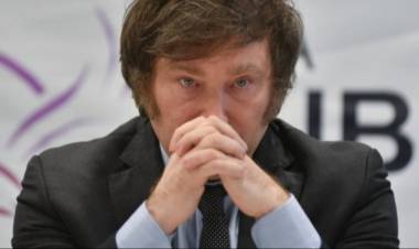 El Presidente Javier Milei decretará la baja de 7 mil empleados públicos que ingresaron en 2023