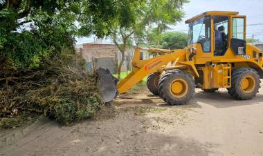 El Municipio de Coronel Rosales realiza trabajos de limpieza en la ciudad