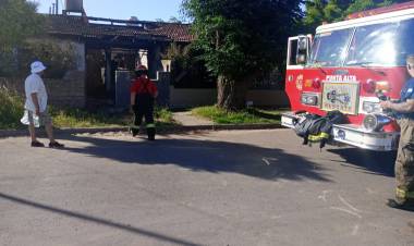 Pérdidas totales en el incendio de una vivienda en Triunvirato al 800
