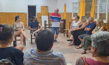 El Intendente Aristimuño mantuvo una reunión con vecinos de Villa del Mar