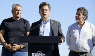Kicillof en Pehuen Co “Están ajustando a las familias bonaerenses, no a este gobierno"