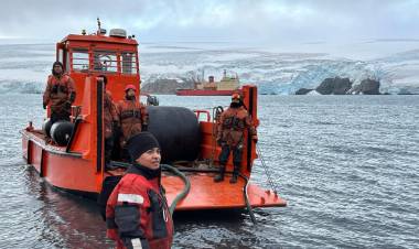 Se abasteció de combustible a la Base Antártica Científica Carlini