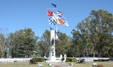 Se realizó un homenaje al Almirante Brown en la Base Naval Puerto Belgrano
