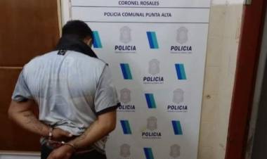 Aprehendieron a un hombre acusado de pegarle a su madre