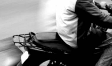 Robaron una moto que se encontraba estacionada en el frente de una vivienda