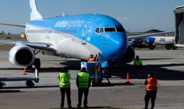 Incertidumbre por la posible pérdida de un vuelo entre Bahía Blanca y Buenos Aires