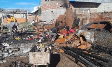 Incendio en Villa Maio “Salimos 20 minutos y cuando volvimos la casa estaba en llamas, perdimos todo” 