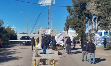 El Sindicato de Conductores Navales realizó un reclamo en Puerto Rosales