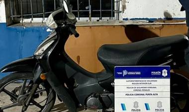 La Policía encontró una moto a los pocos minutos de haber sido robada