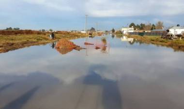 ABSA continúa con los trabajos para reparar el caño de Avenida Triunvirato