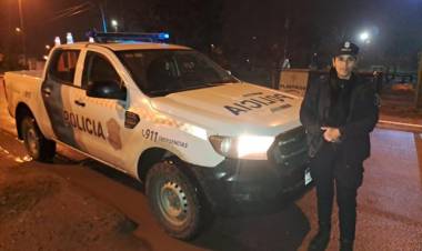 Una mujer policía le salvó la vida de una bebé de 1 año en Villa Maio