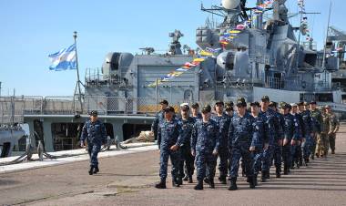 Reservistas navales visitaron Puerto Belgrano