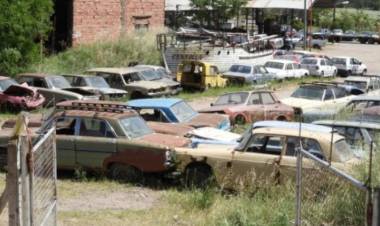 Se propuso que el Municipio repare calles con venta de chatarra de corralones