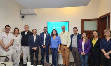 El Municipio de Coronel Rosales firmó convenio con la UNS para la producción de repelente