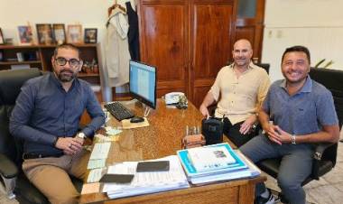 El Doctor Julián Peyera deja Salud y se suma al bloque de Concejales