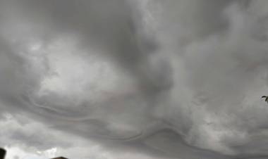 El SMN emitió un nuevo alerta por tormentas con vientos fuertes para Coronel Rosales y la zona