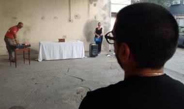 El Municipio de Coronel Rosales realizó ayer una ceremonia de incineración de banderas dadas de baja
