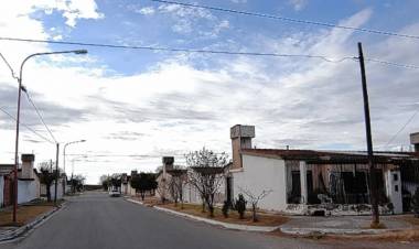 “En Albatros XX hay ríos de cloacas debajo de veredas y calles, y entran a nuestras casas”