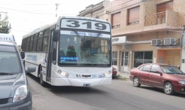 Colectivos urbanos funcionan con frecuencia de sábados en Punta Alta y la 319 suspendió el servicio