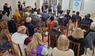 $4.000 millones para la obra de defensa costera en Pehuen Co