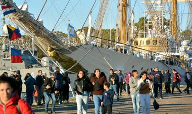 Este sábado habrá puertas abiertas en la Base Naval Puerto Belgrano y se podrá visitar la Fragata Libertad
