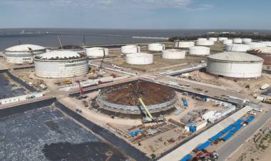 Otamérica inaugura el nuevo muelle y 6 tanques para aumentar exportaciones desde Puerto Rosales