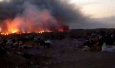 La presencia de humo por un incendio en el basural de la Ruta 249 afectó a Punta Alta