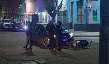 Una motociclista herida en un accidente de tránsito en la esquina de Urquiza y Brown