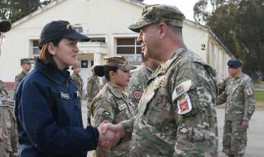 El Gobierno oficializó un aumento de 7,5 por ciento para las Fuerzas Armadas entre junio y noviembre