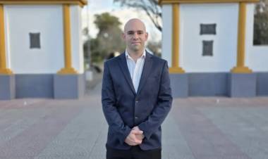 Ezequiel Lencina: "Se necesita austeridad y dinamismo en Rosales"