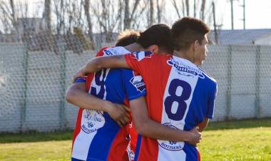 Liga del Sur: Rosario goleó 5 a 1 a Dublin y logró su primera victoria en el Clausura 2025