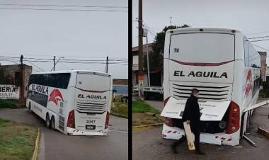 Un colectivo de larga distancia quedó varado en el Pasaje Giorno