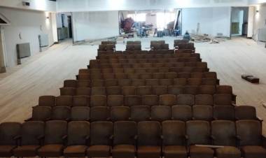 La Asociación Española hace una nueva paella gigante para poder terminar la obra de su teatro