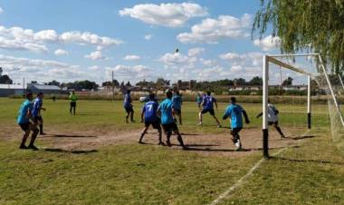 Se juega una nueva del Torneo de la Liga Rosaleña de Fútbol 2025