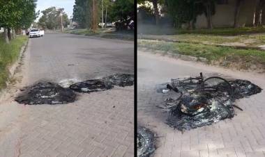 Vecinos cansados de desbordes cloacales, cortaron calle con quema de neumáticos