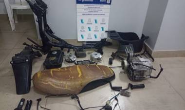 Allanamientos por encubrimiento: dos delincuentes detenidos por circular en motos robadas