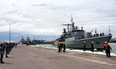 El destructor ARA “La Argentina” arribó a la Base Naval Puerto Belgrano