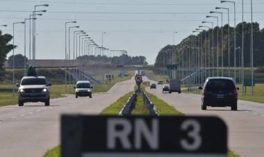 Con la privatización de la Ruta 3, habría repavimentación y dos peajes en la zona