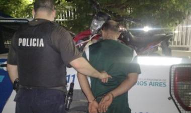 Un hombre fue detenido con cocaína en un motel de Bahía, tenía pedido de captura en Punta Alta