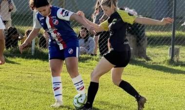 En un partido lleno de goles, Rosario Femenino empató 3 a 3 ante Estrella de Oro