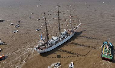 La fragata ARA “Libertad” dio inicio a un nuevo Viaje de Instrucción