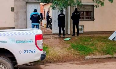 Allanamiento en Punta Alta por el robo de una moto en Bahía Blanca: dos aprehendidos