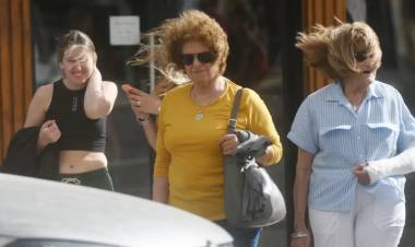 Por alerta naranja, suspenden actividades y transporte este domingo en Coronel Rosales