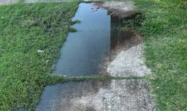Reclaman por puntos críticos de desbordes cloacales que quedaron fuera del plan de colectoras