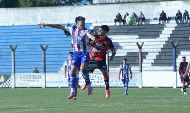 Liga del Sur: En un partido lleno de goles, Rosario empató ante Sansinena en el Coloso