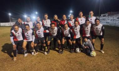 Senior Liga del Sur: Sporting ganó con lo justo y no hay quien lo baje
