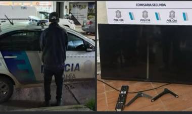 Allanamiento en Punta Alta: recuperaron un televisor robado en Bahía Blanca y hubo un aprehendido